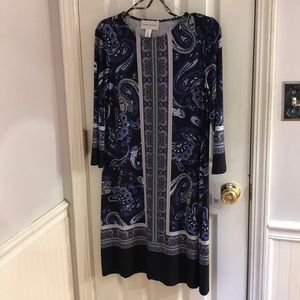 Donna Morgan. Sheath dress